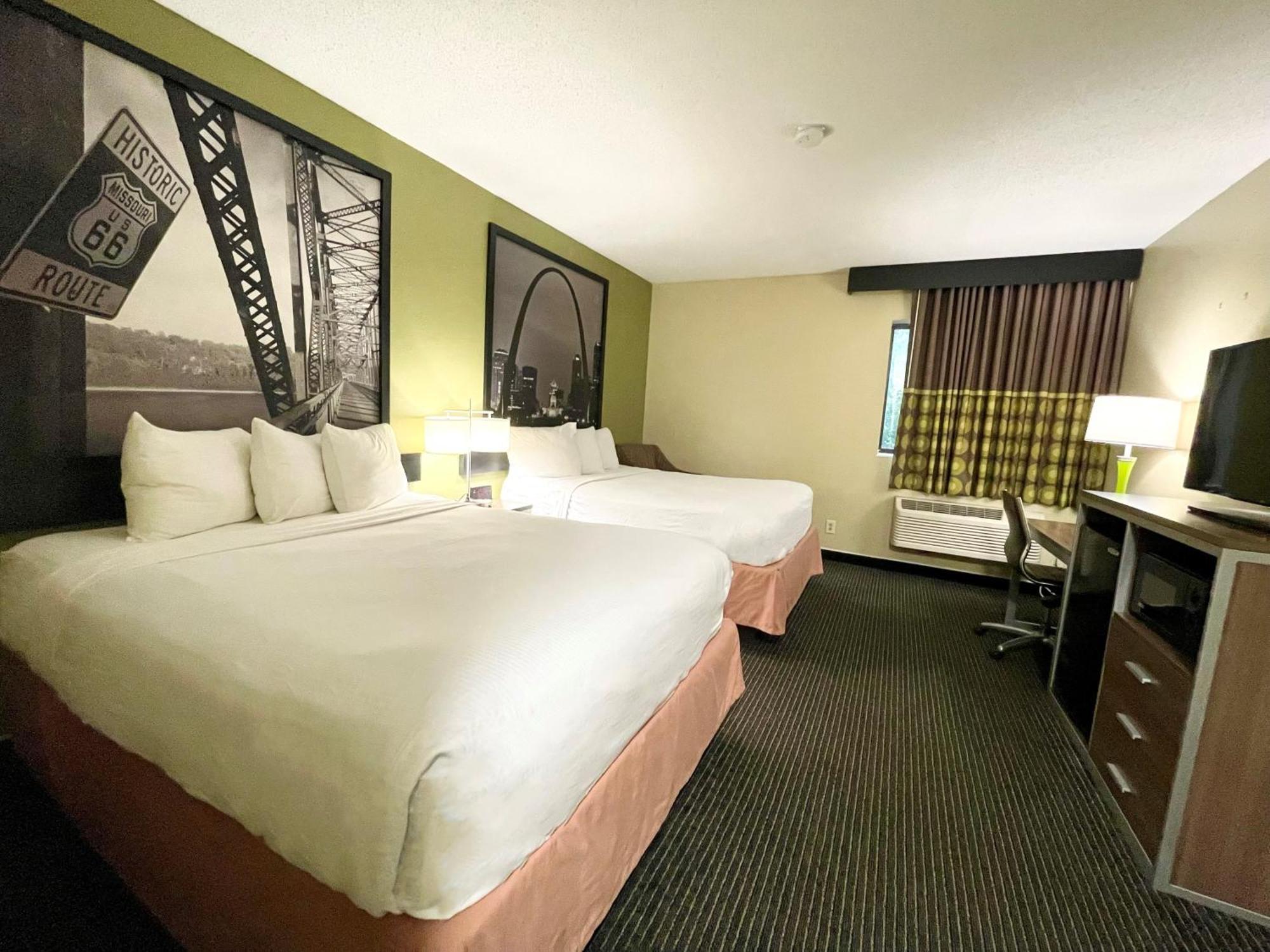Hotel Super 8 By Wyndham St Charles Saint Charles Exterior foto